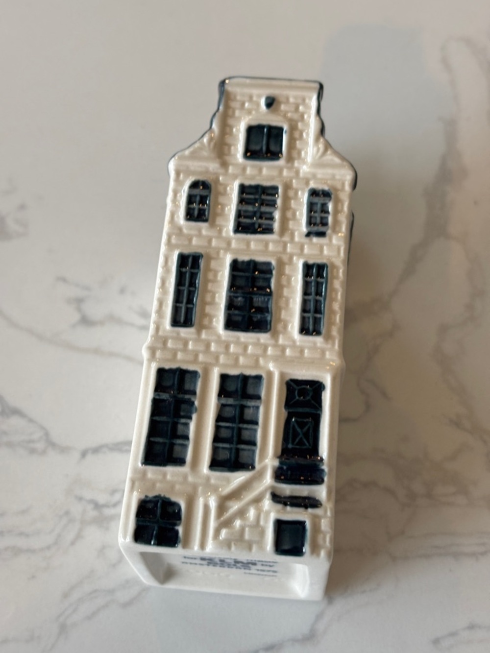 KLM #68 Blue Delft House by BOLS - Picture 6 of 7
